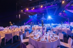 soiree-salle-tables-decoration